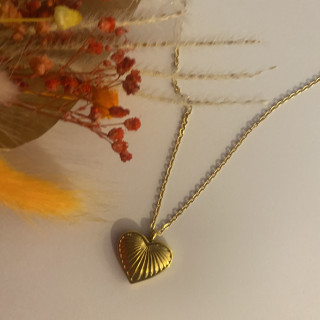 COLLIER COEUR STRIE